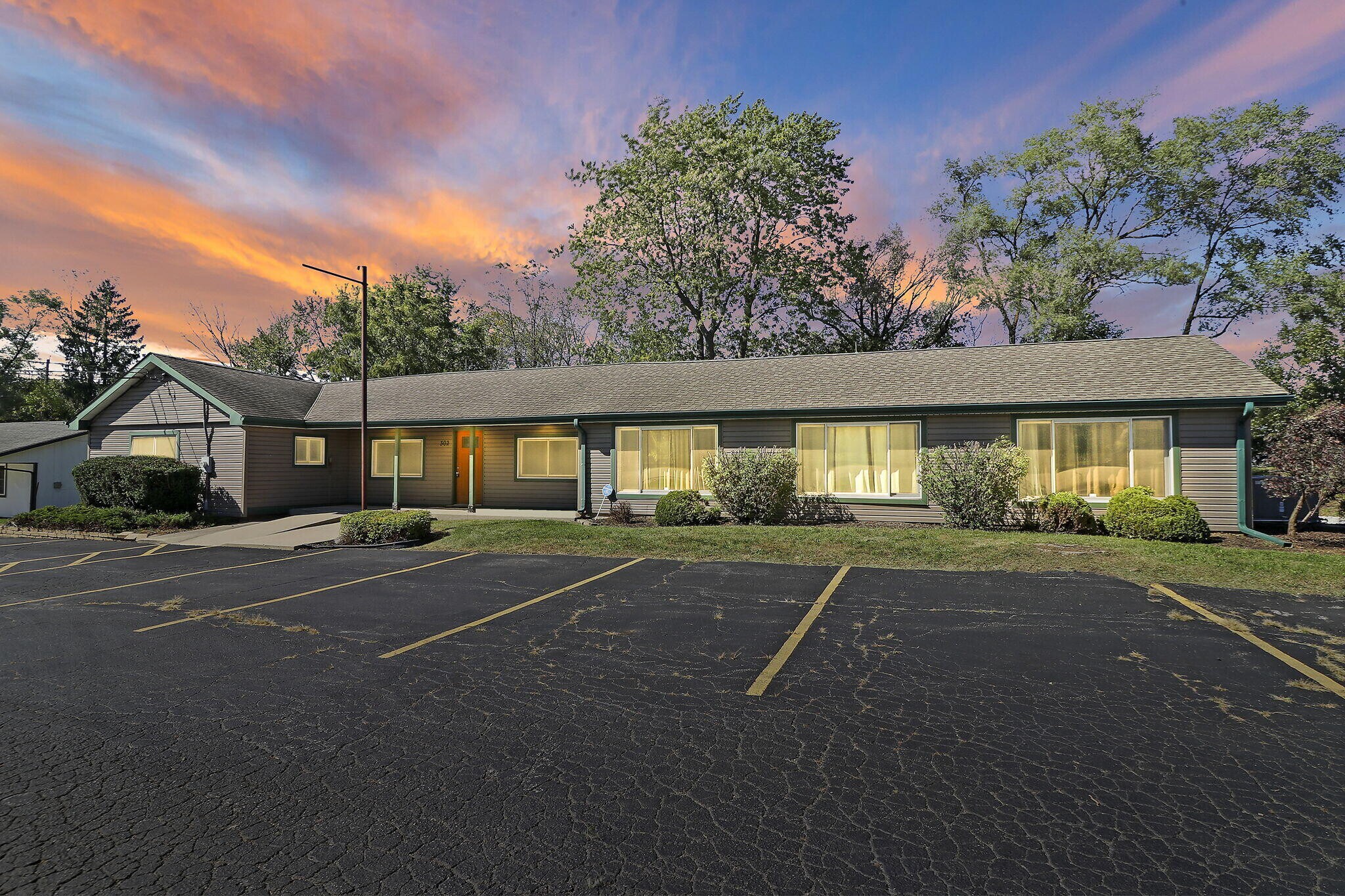 302 Old Green Bay Rd, Kenosha, WI for sale Primary Photo- Image 1 of 1