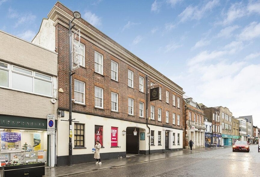 93 High St, Brentwood for sale - Building Photo - Image 1 of 93