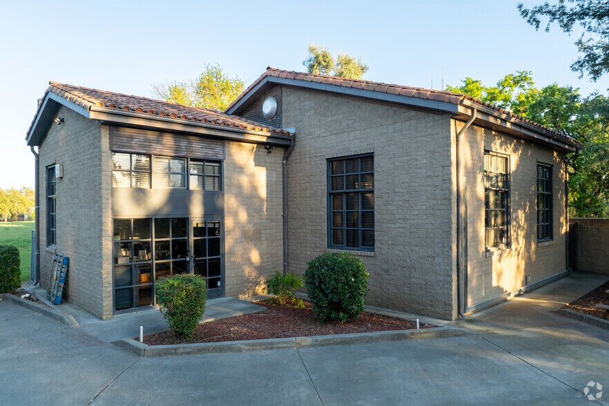 1100 W Chiles Rd, Davis, CA for sale - Building Photo - Image 1 of 8
