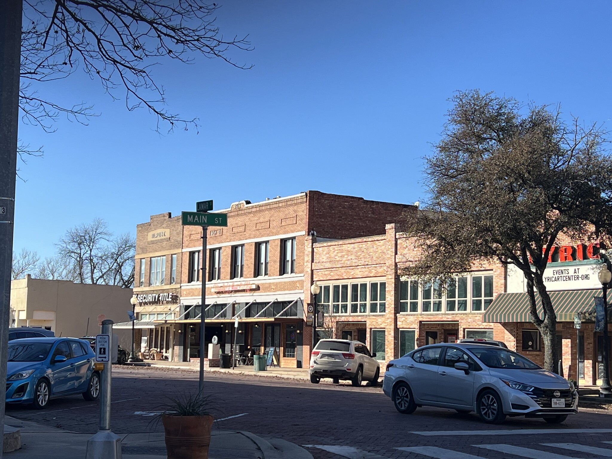 111 & 113 S Lamar Multifamily + Retail portfolio of 2 properties for sale on LoopNet.com Building Photo- Image 1 of 11