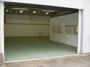 Flex in Saint-Ouen-l'Aumône for lease Interior Photo- Image 1 of 5