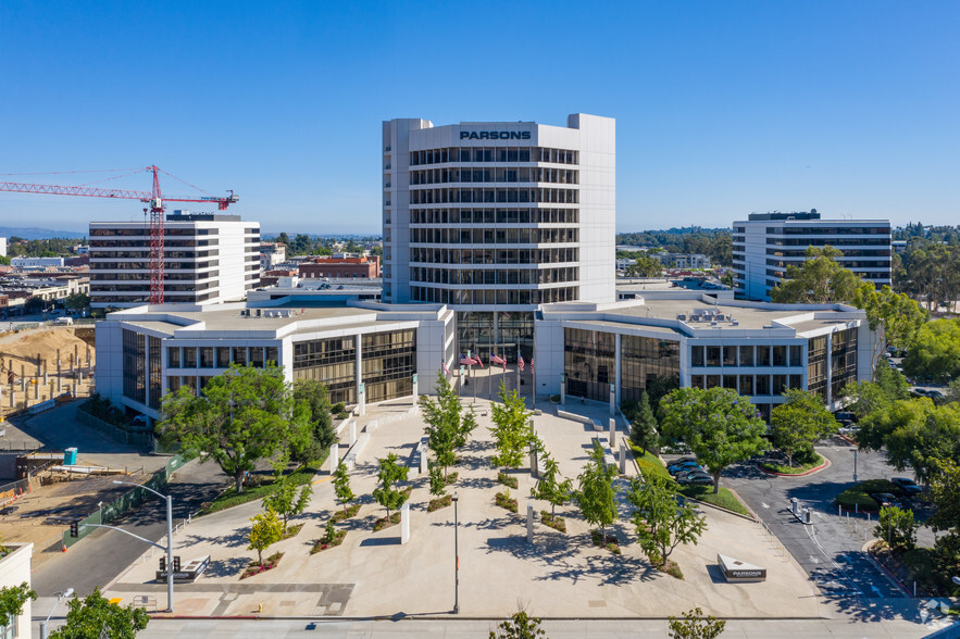 100 W Walnut St, Pasadena, CA for lease - Building Photo - Image 1 of 8