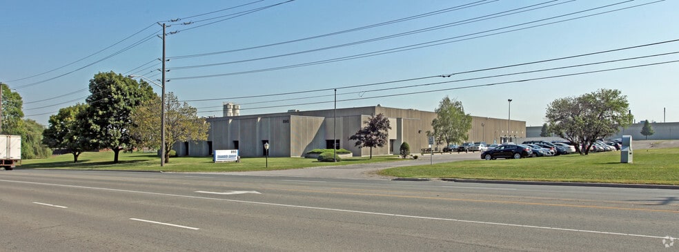 895 Brock Rd, Pickering, ON for sale - Primary Photo - Image 1 of 1
