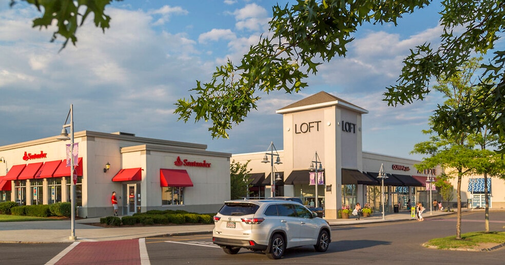 72-90 Pleasant Valley St, Methuen, MA for lease - Building Photo - Image 2 of 4