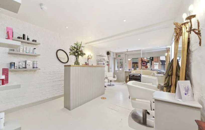 74 Compton St, London for sale - Interior Photo - Image 2 of 18