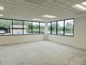 3175 Old Conejo Rd, Thousand Oaks, CA for sale Interior Photo- Image 2 of 5