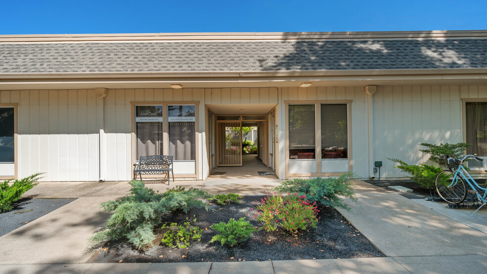 1209 Esplanade, Chico, CA for sale - Building Photo - Image 1 of 1