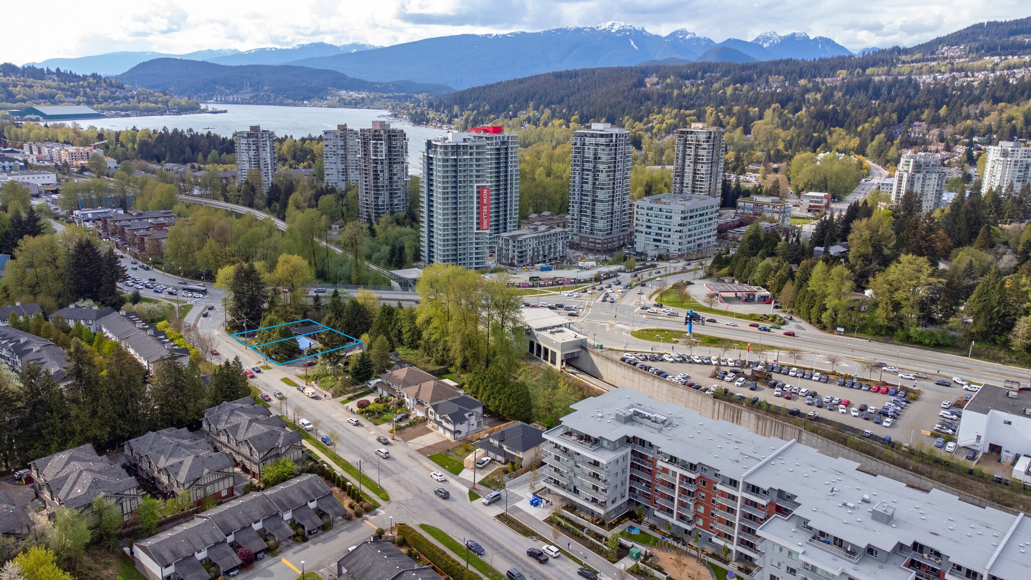 3324 Dewdney Trunk Rd, Port Moody, BC for sale Primary Photo- Image 1 of 2