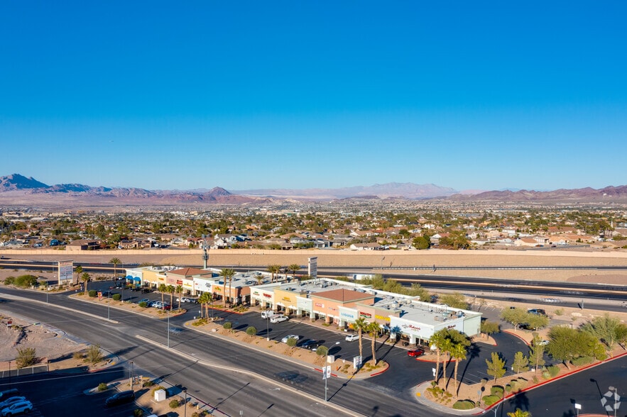 76 W Horizon Ridge Pky, Henderson, NV for lease - Building Photo - Image 3 of 4