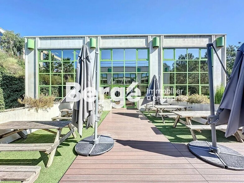 Office in Vallauris for lease - Building Photo - Image 1 of 15