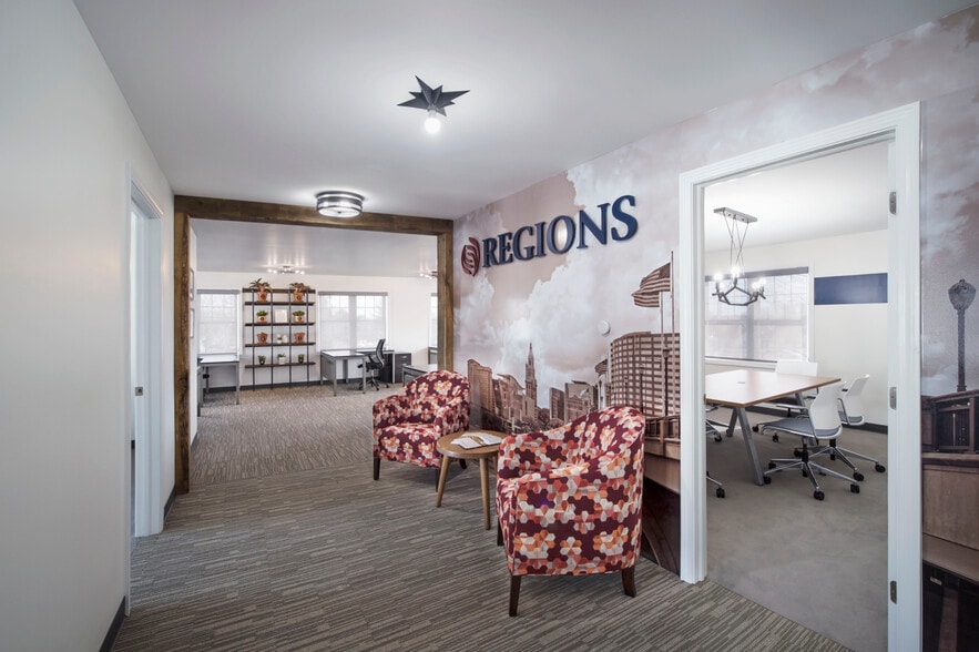 15 N Main St, Marlborough, CT for lease - Interior Photo - Image 1 of 5