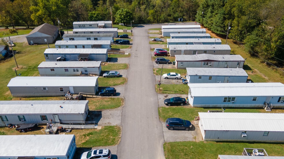 Cadiz Mobile Home Park, Duplex, Quadplex portfolio of 3 properties for sale on LoopNet.com - Building Photo - Image 2 of 51