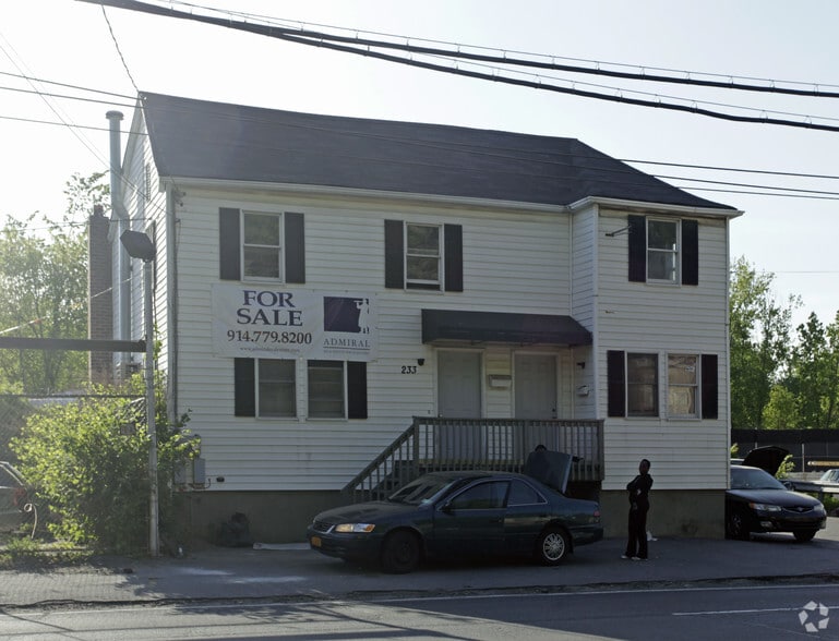 225 Saw Mill River Rd, Elmsford, NY for sale - Building Photo - Image 1 of 1