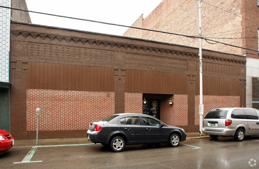 110 Stratton St, Logan, WV for sale - Primary Photo - Image 1 of 1