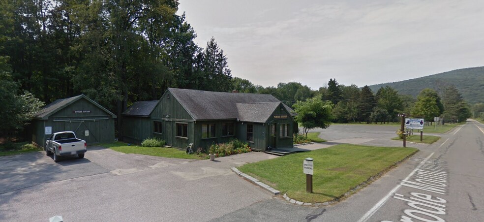 137 Brodie Mountain Rd, Hancock, MA for sale - Primary Photo - Image 1 of 1