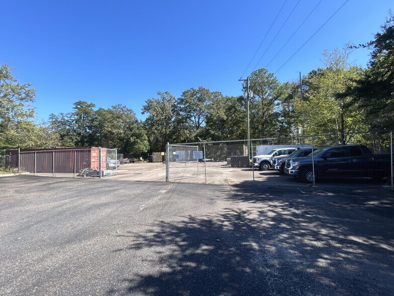 223 Cember Way, Summerville, SC for lease - Building Photo - Image 2 of 5