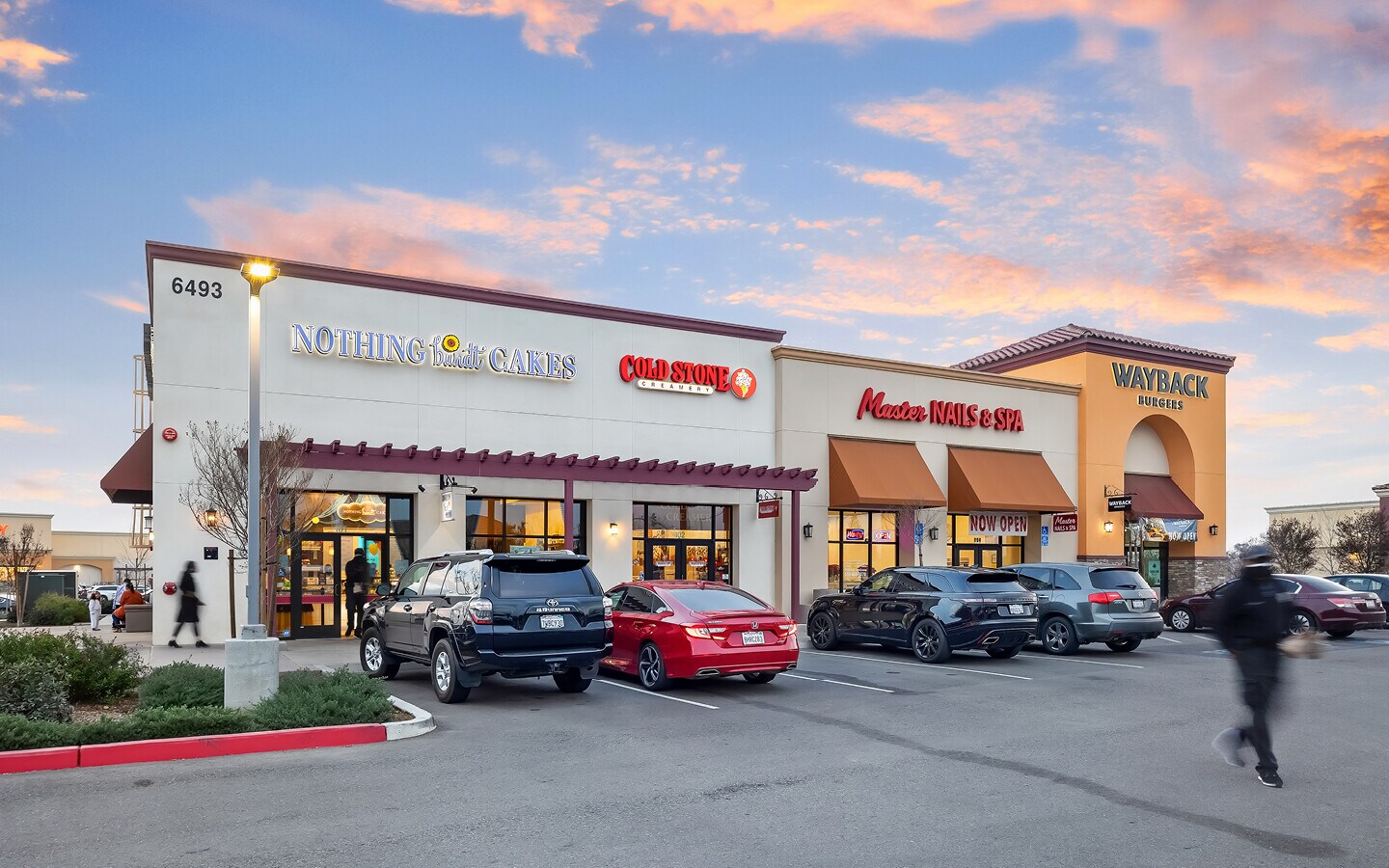 6493 N Riverside Dr, Fresno, CA 93722