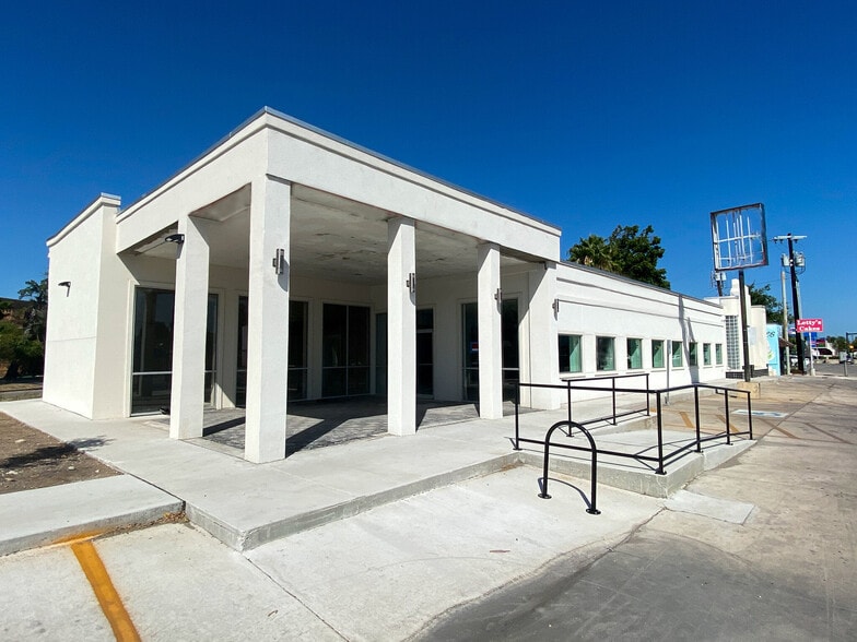 1703 Fredericksburg Rd, San Antonio, TX for sale - Building Photo - Image 2 of 4