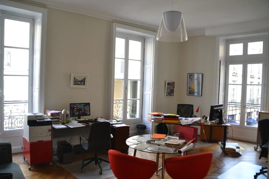 5 Rue Santeuil, Nantes for lease - Interior Photo - Image 2 of 13