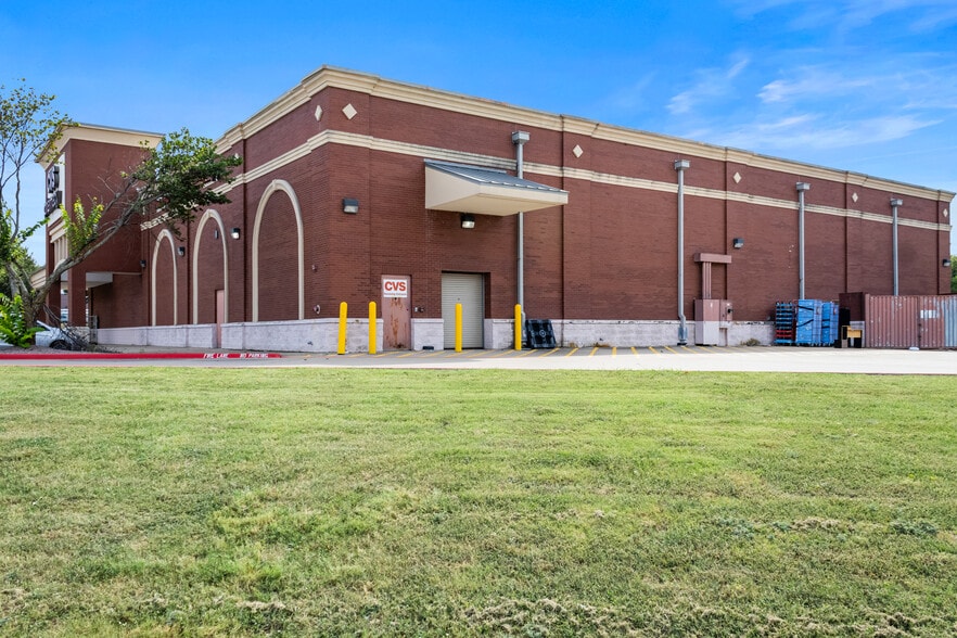 1305 W Belt Line Rd, DeSoto, TX for sale - Building Photo - Image 3 of 7