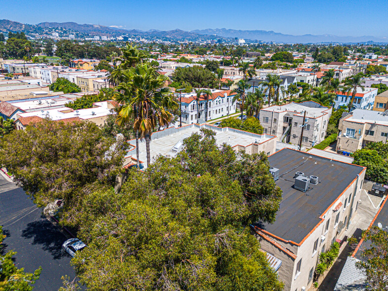 356 N Orange Grove Ave, Los Angeles, CA for sale - Building Photo - Image 3 of 30