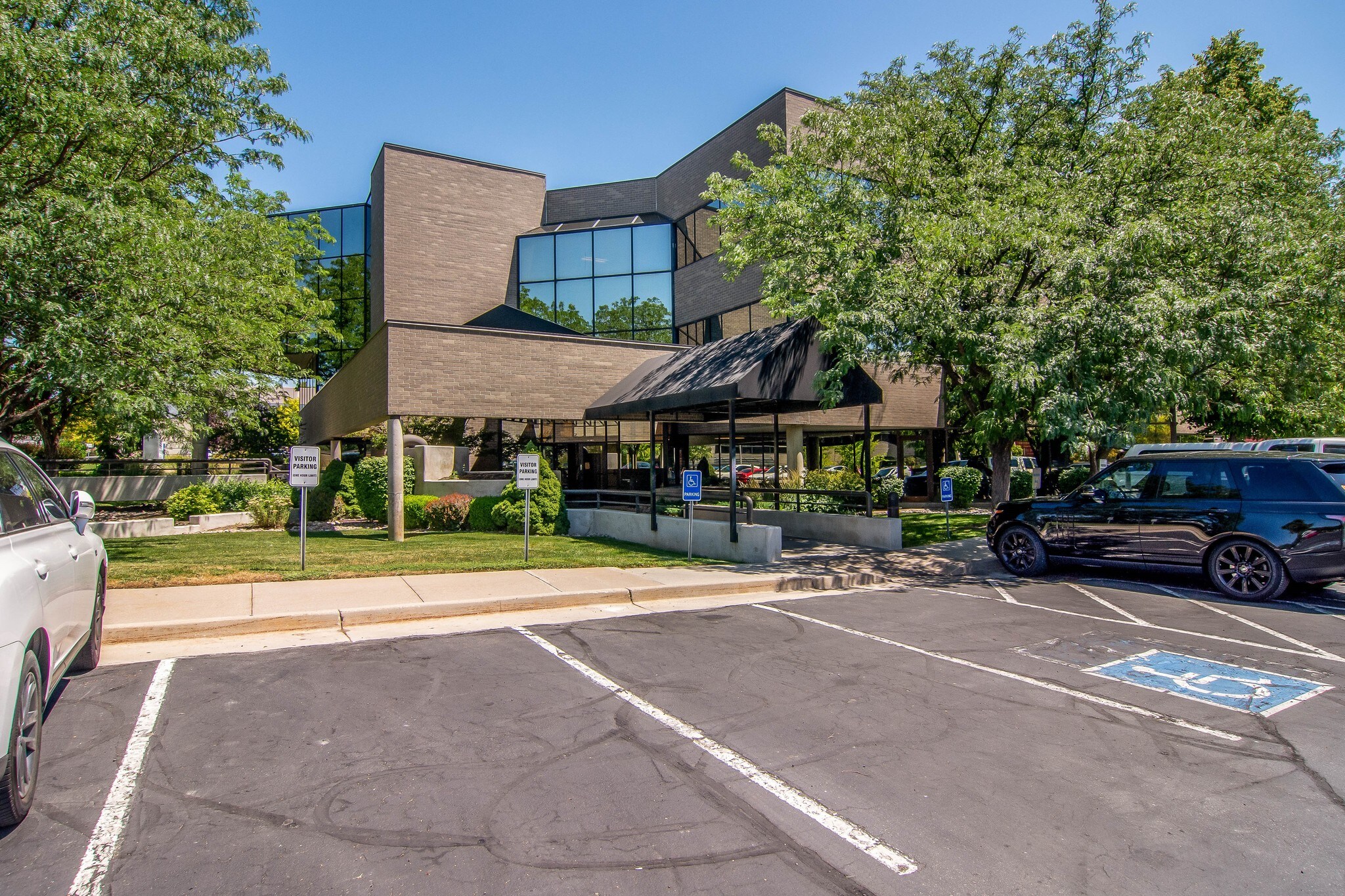 5242 S College Dr, Salt Lake City, UT for lease Building Photo- Image 1 of 8