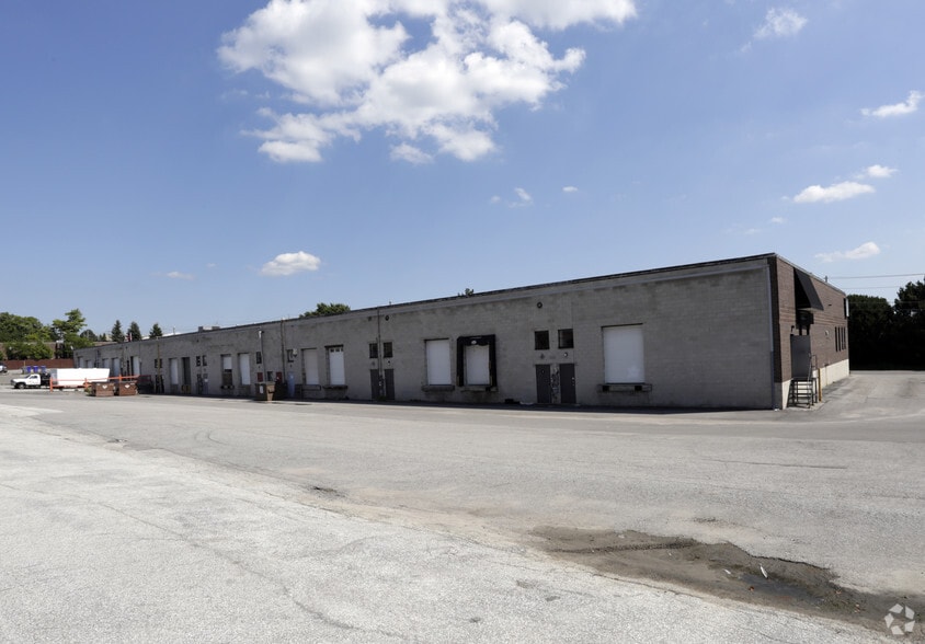 40 Bell Farm Rd, Barrie, ON for lease - Building Photo - Image 2 of 2