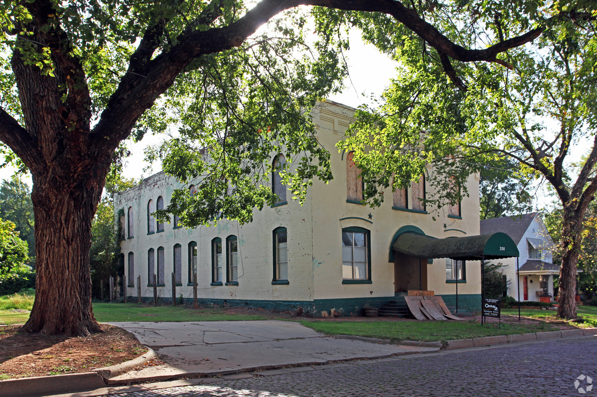 208 S Ash St, Guthrie, OK for sale Primary Photo- Image 1 of 1