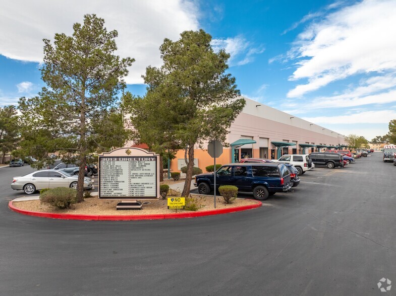 3013 N Rancho Dr, Las Vegas, NV for lease - Building Photo - Image 2 of 21