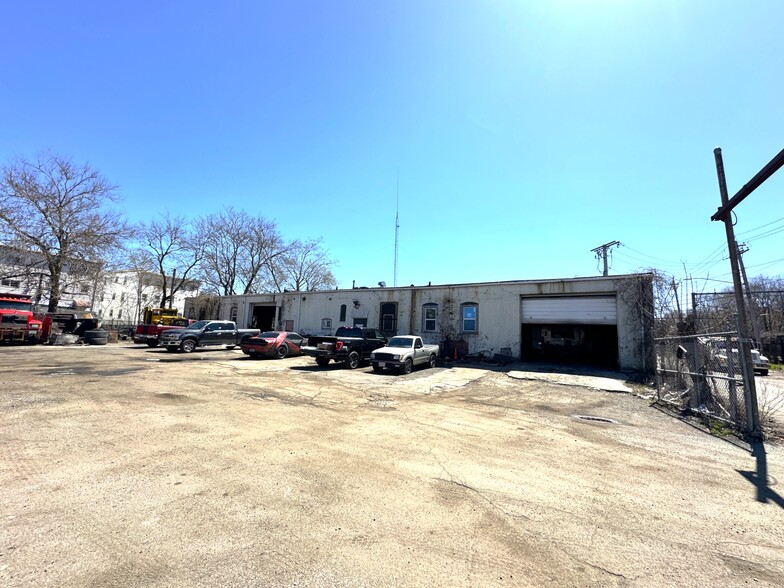 192 Providence St, Hyde Park, MA for lease - Building Photo - Image 3 of 8