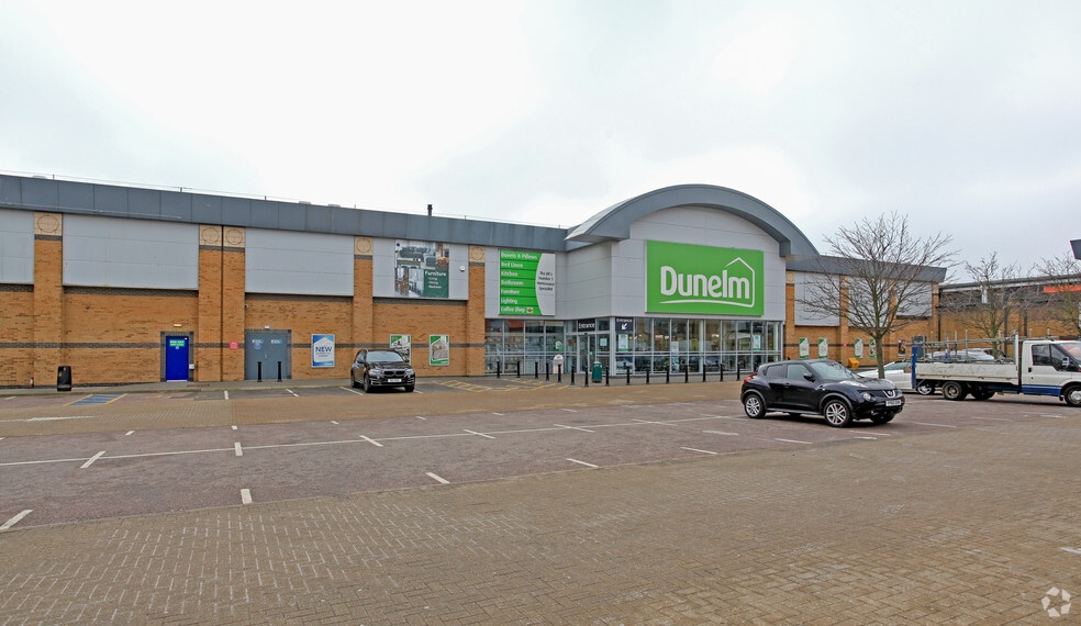 3 Dearsley Rd, Enfield for sale - Primary Photo - Image 1 of 1