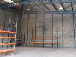 23-25 Withey Ct, Ystrad Mynach for lease Interior Photo- Image 2 of 5