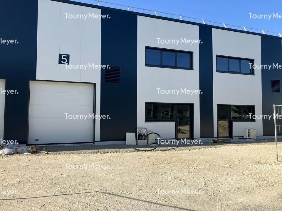 Flex in Blanquefort for sale Building Photo- Image 1 of 12