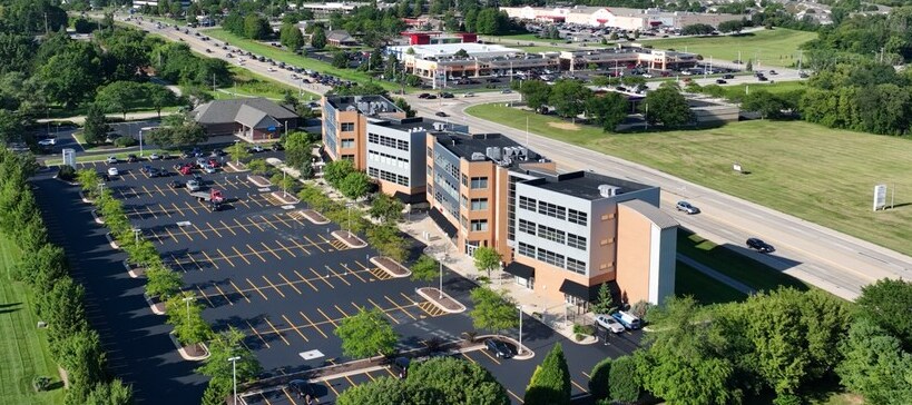 2990 N Perryville Rd, Rockford, IL for lease Building Photo- Image 1 of 10