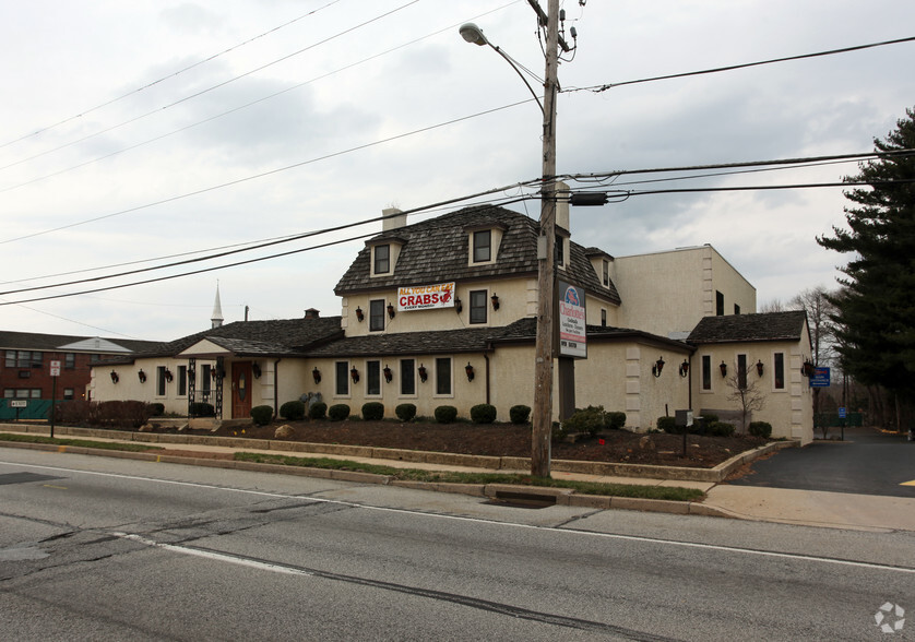 3207 W West Chester Pike, Newtown Square, PA for sale - Primary Photo - Image 1 of 5