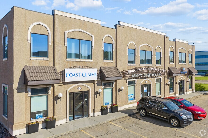 6904-6912 Roper Rd NW, Edmonton, AB for sale - Primary Photo - Image 1 of 1