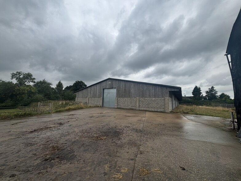 Shay Ln, Malpas for lease - Primary Photo - Image 1 of 2