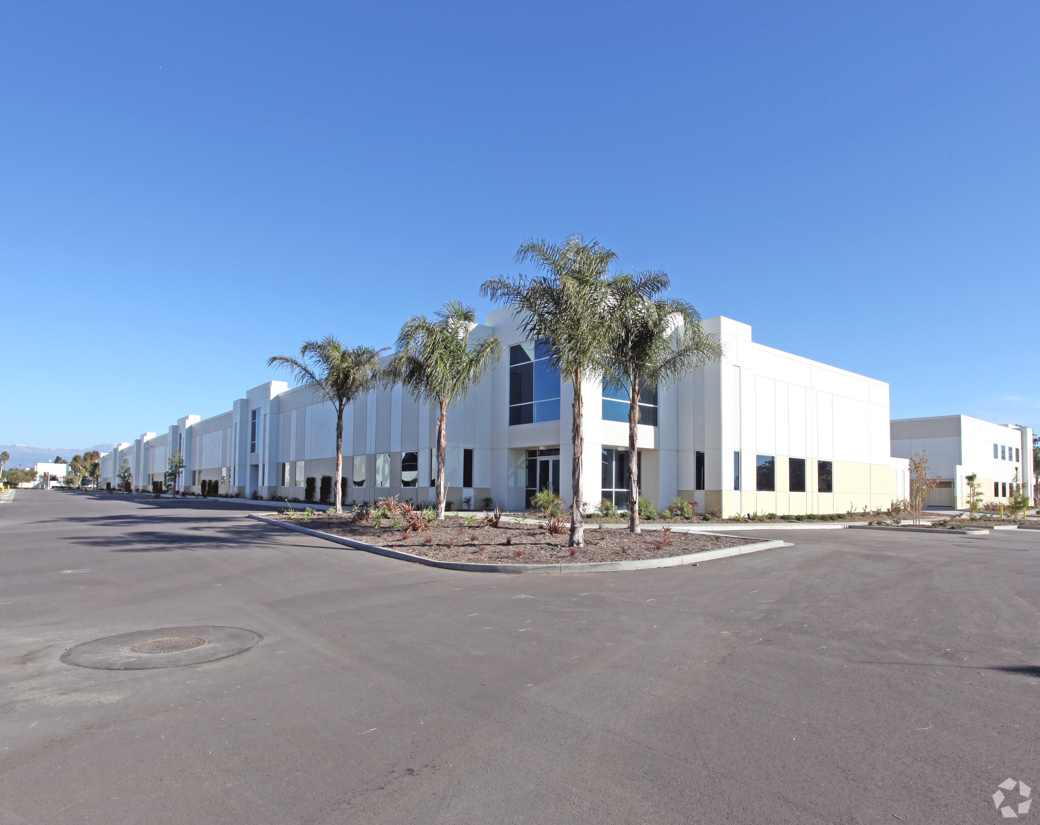 2420 Celsius Ave, Oxnard, CA for lease Primary Photo- Image 1 of 5