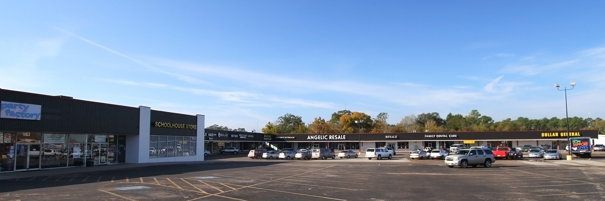 701-731 W Davis St, Houston, TX for lease Building Photo- Image 1 of 7