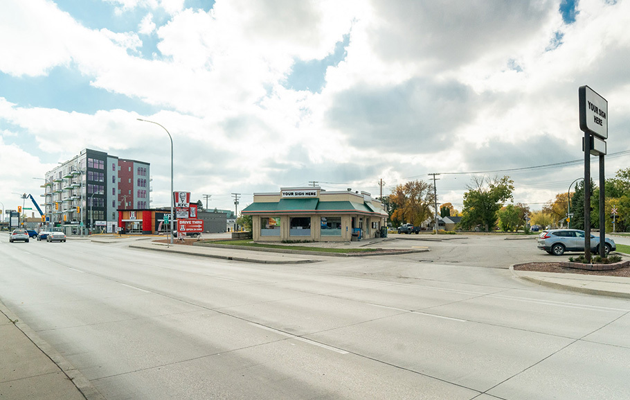 1103 Pembina Hwy, Winnipeg, MB for lease - Building Photo - Image 3 of 3