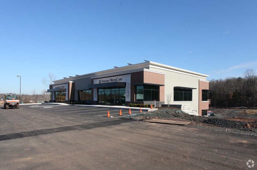 315 Center Point Dr, Cromwell, CT for sale - Primary Photo - Image 1 of 1