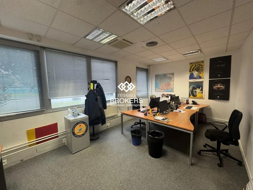 Office in La Courneuve for lease Interior Photo- Image 1 of 5