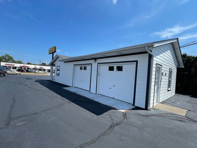 1646 N National Rd, Columbus, IN 47201 Car Lot for Lease