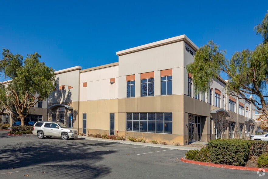 1556-1586 Lancaster Point Way, San Diego, CA for lease - Building Photo - Image 3 of 7