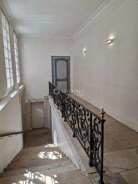 Office in Nancy for lease - Interior Photo - Image 3 of 7