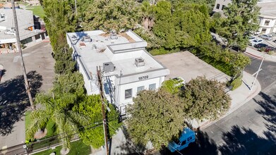 18709 Topham St, Tarzana, CA - aerial  map view