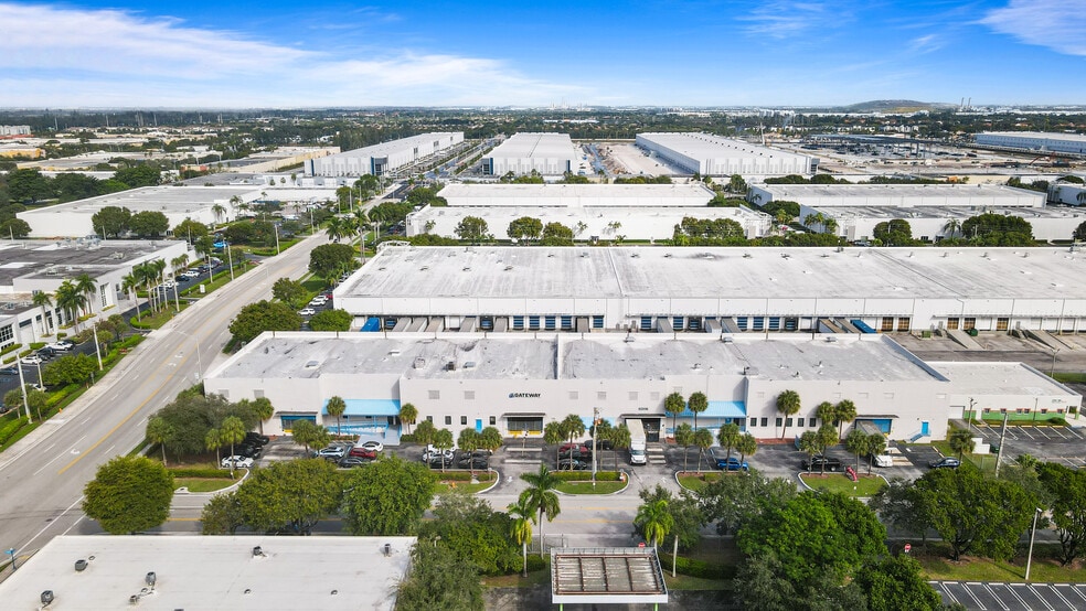 11125 NW 29th St, Miami, FL for lease - Building Photo - Image 1 of 7
