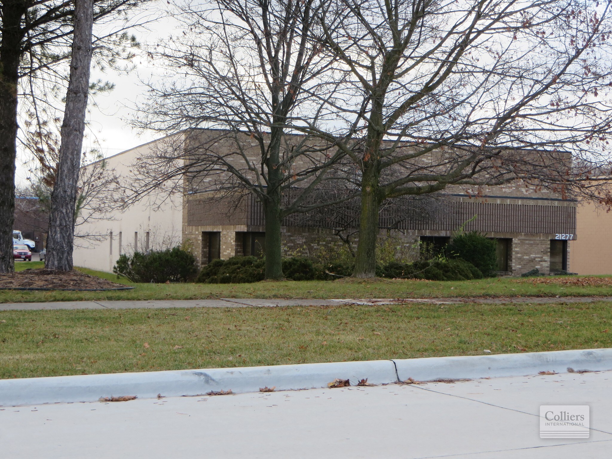 21277 Bridge St, Southfield, MI 48033 Industrial for Sale