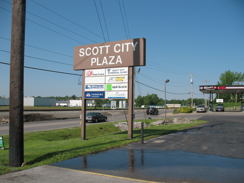 2100-2114 Main St, Scott City, MO for lease - Building Photo - Image 2 of 4