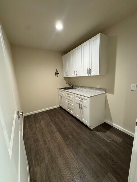 312 N Ridge Rd, Marble Falls, TX for lease - Building Photo - Image 3 of 13